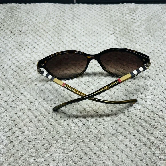 Burberry Sunglasses- Dark Havana - Picture 4 of 4